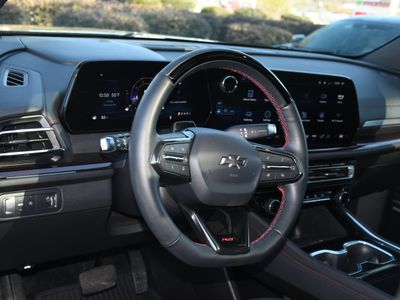 2025 Chevrolet Traverse - Photo 9