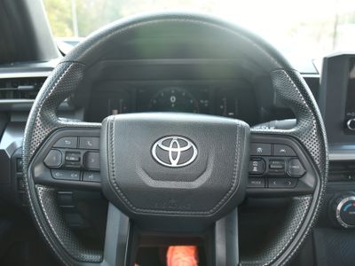 2025 Toyota Tacoma - Photo 10