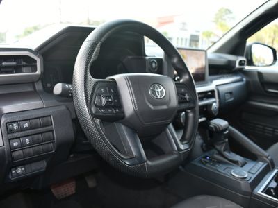 2025 Toyota Tacoma - Photo 8