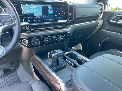 2024 Chevrolet Silverado 1500 — photo 14 view