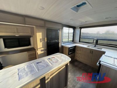 2024 Keystone RV Outback Ultra Lite — photo 24 view