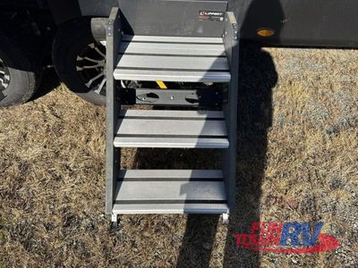 2024 Keystone RV Outback Ultra Lite — photo 17 view