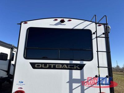 2024 Keystone RV Outback Ultra Lite — photo 21 view