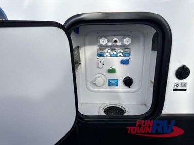 2024 Keystone RV Outback Ultra Lite — photo 14 view