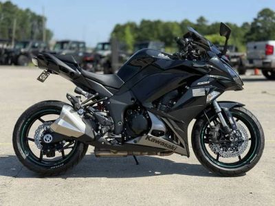 2018 Kawasaki Ninja® 1000 ABS — front three-quarter view