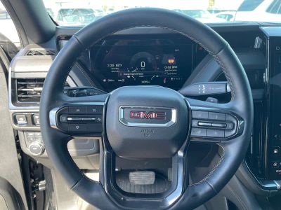 2025 GMC Yukon XL - Photo 11
