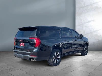 2025 GMC Yukon XL - Photo 6
