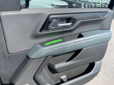 2025 GMC Yukon XL - Photo 23