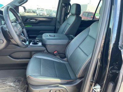 2025 GMC Yukon XL - Photo 9