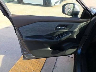 2023 Nissan Rogue - Photo 11