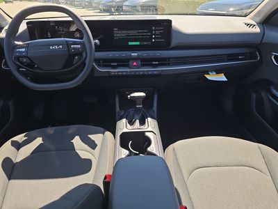2026 Kia K4 - Photo 12