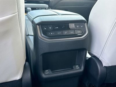 2026 Lexus TX — photo 21 view