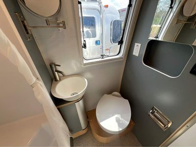 2026 Airstream WORLD TRAVELERUSA — photo 12 view