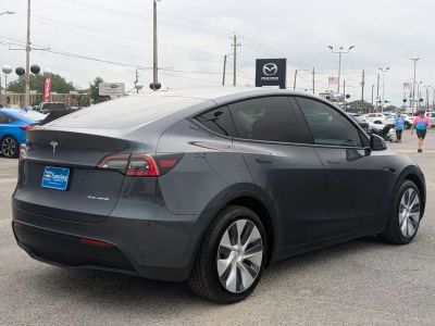 2021 Tesla Model Y — detail view