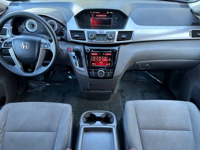 2016 Honda Odyssey - Photo 3