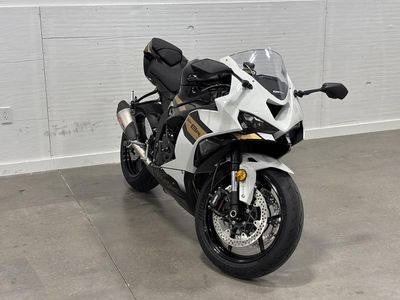 2026 Kawasaki Ninja ZX-6R in WHITE — front three-quarter view
