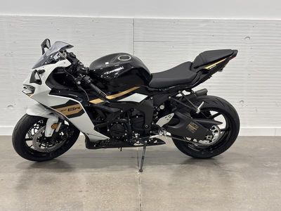 2026 Kawasaki Ninja ZX-6R — photo 10 view