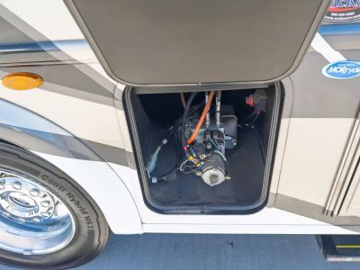 2022 Thor Motor Coach MAGNITUDE — photo 24 view