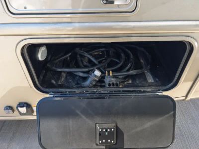 2022 Thor Motor Coach MAGNITUDE — photo 31 view