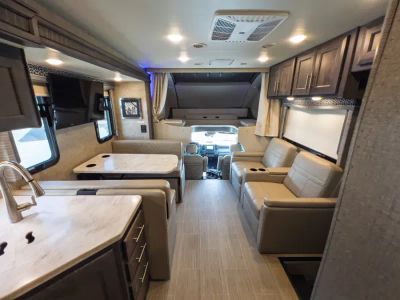 2022 Thor Motor Coach MAGNITUDE — interior view