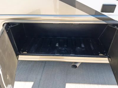 2022 Thor Motor Coach MAGNITUDE — photo 22 view