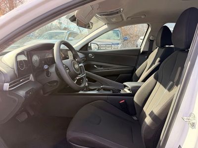 2024 Hyundai Elantra SEL - Photo 12