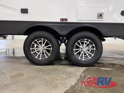 2025 Ember RV E-Series - Photo 16