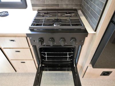 2026 Grand Design LINEAGE SERIES F - Photo 9
