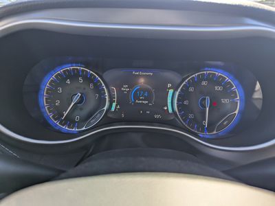 2026 Chrysler Pacifica — photo 20 view