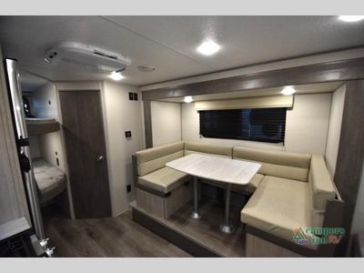 2025 Coachmen RV Catalina Summit Series 7 - Photo 19