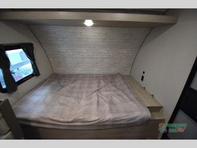 2025 Coachmen RV Catalina Summit Series 7 - Photo 18