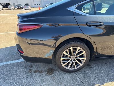 2022 Lexus ES - Photo 6