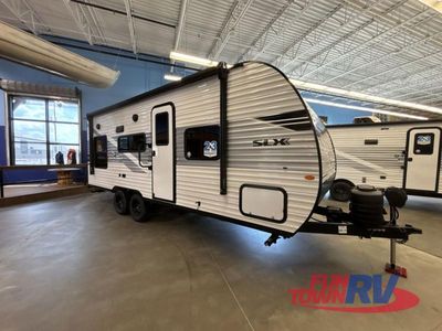 2026 Jayco Jay Flight SLX — front three-quarter view