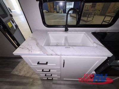 2026 Jayco Jay Flight SLX — photo 18 view