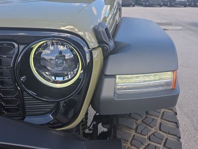 2025 Jeep Wrangler — photo 10 view