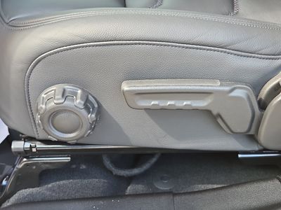 2025 Jeep Wrangler — photo 21 view