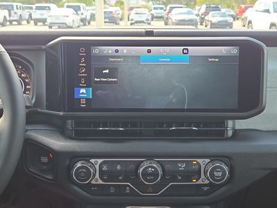 2025 Jeep Wrangler — photo 19 view