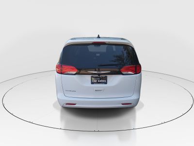 2023 Chrysler Voyager - Photo 6