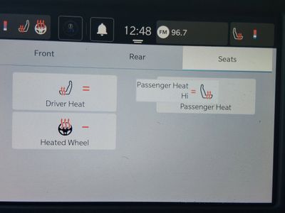 2023 Chrysler Voyager - Photo 18