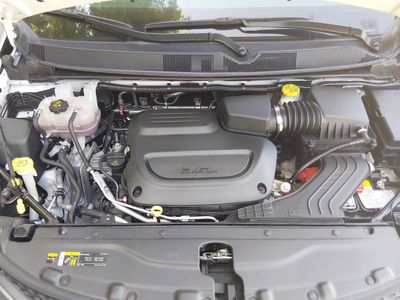 2023 Chrysler Voyager - Photo 9