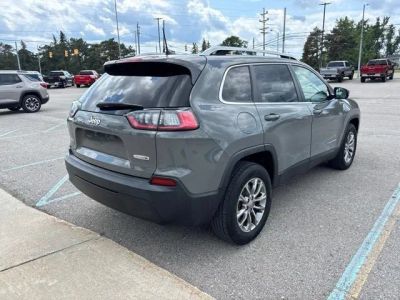 2020 Jeep Cherokee — detail view
