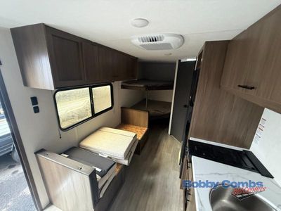 2026 Prime Time RV Avenger LT — photo 7 view