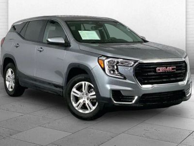 2024 GMC Terrain SLE in Sterling Metallic — front three-quarter view