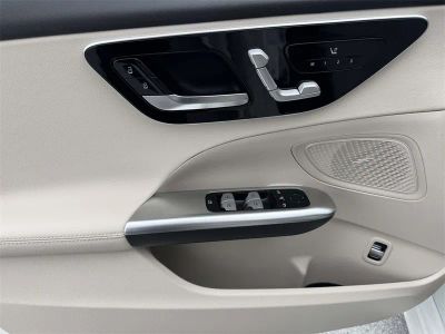 2026 Mercedes-Benz C-Class - Photo 17