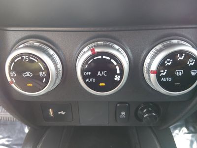 2025 Mitsubishi Outlander Sport — photo 19 view