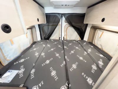 2027 Winnebago SOLIS — photo 17 view