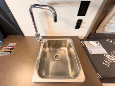 2027 Winnebago SOLIS — photo 10 view