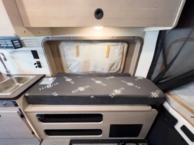 2027 Winnebago SOLIS — photo 7 view