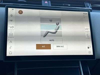 2026 Land Rover Range Rover Velar — photo 34 view