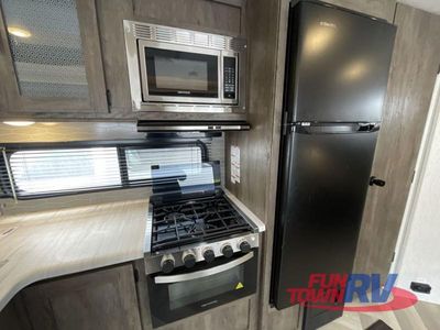 2022 Forest River RV Salem — photo 12 view